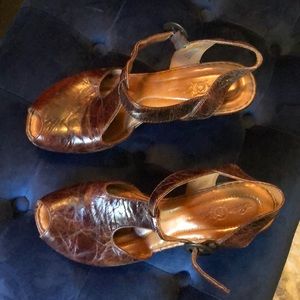 Born (size 8) peep toe heel in great condition